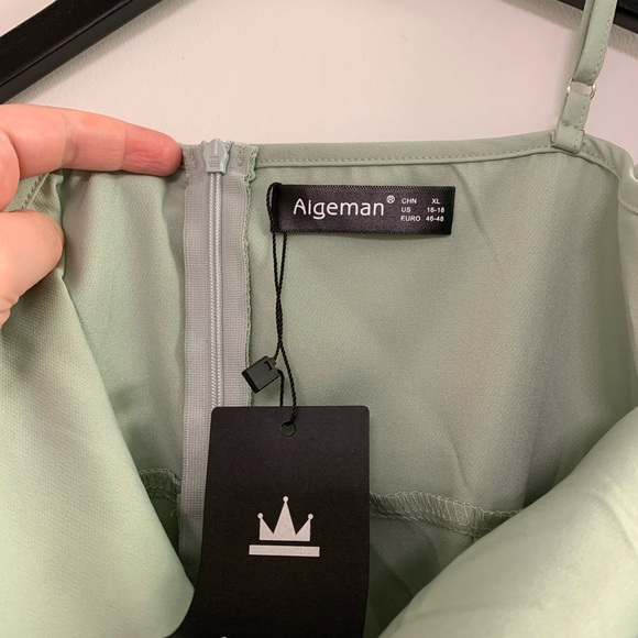 Light Green Dress - Picture 6 of 7